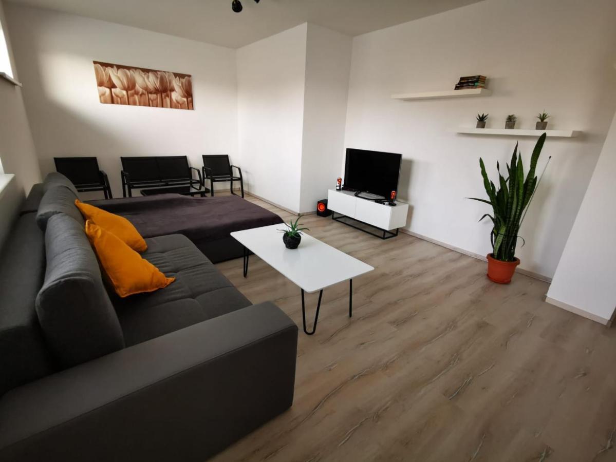Apartamento Relax And Sun Dunajská Streda Exterior foto