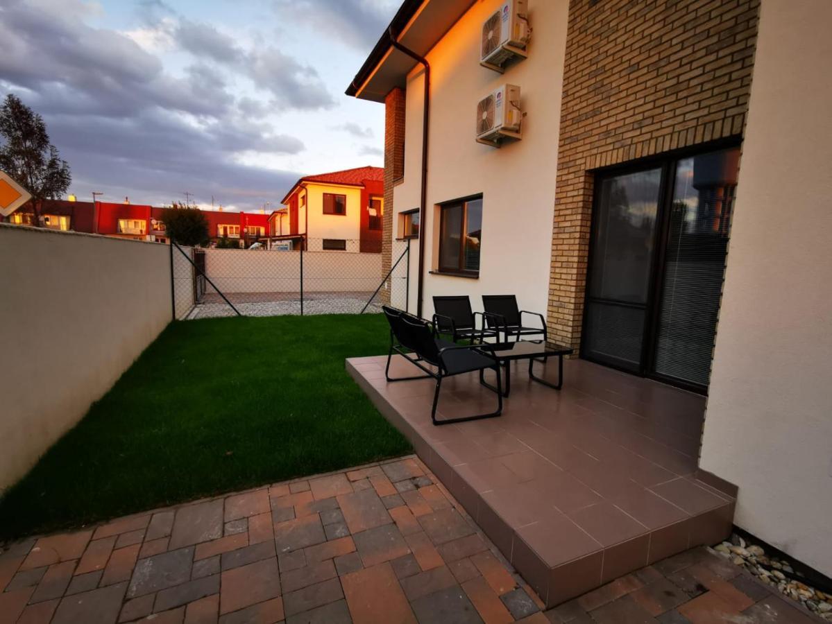 Apartamento Relax And Sun Dunajská Streda Exterior foto